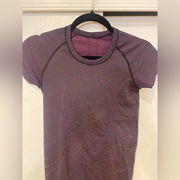 Small Lululemon Swiftly Tech Short Sleeve Crew - Picture 3 of 4